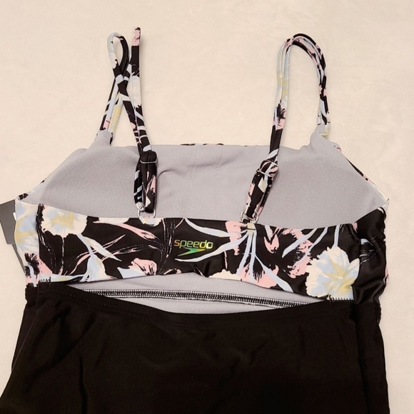 One Piece Swimsuit SPEEDO NWT - Picture 2 of 8